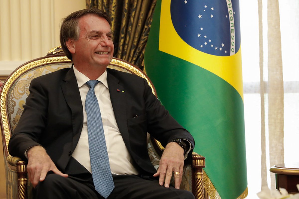 Bolsonaro fala em reajuste a servidores federais caso PEC dos Precatórios seja aprovada