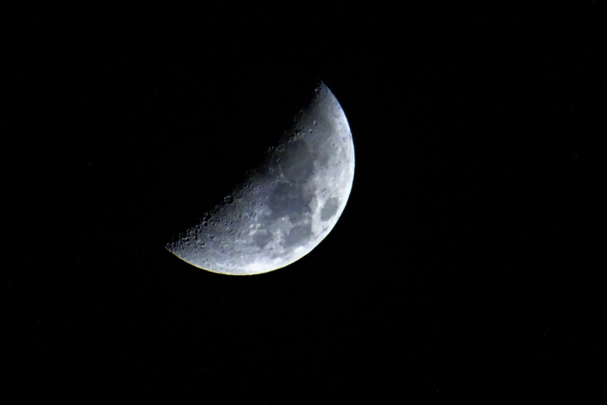 Eclipse lunar mais longo em quase 600 anos ocorre nesta sexta-feira (19)