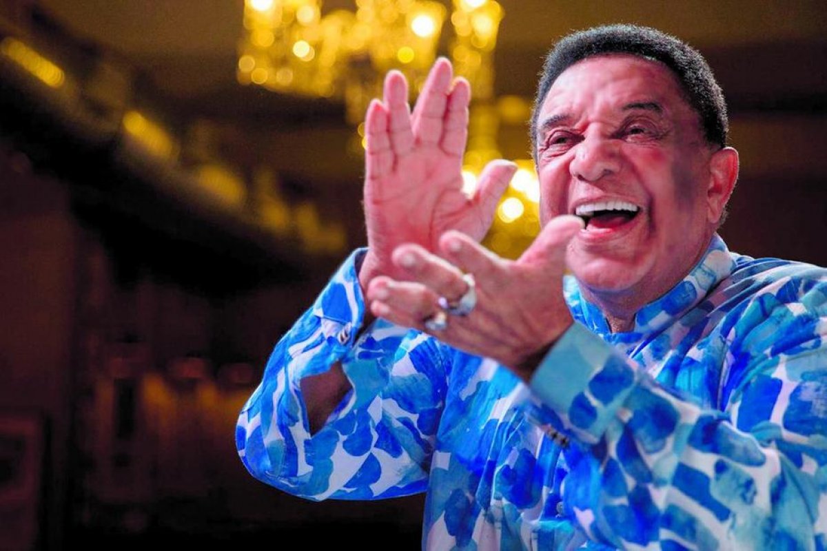 Melhora o estado de saúde do cantor Agnaldo Timóteo