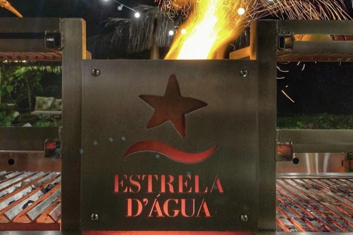 Após sucesso no verão passado, Pousada Estrela D'Água reabre o Playa, único restaurante de praia com serviço noturno de Trancoso