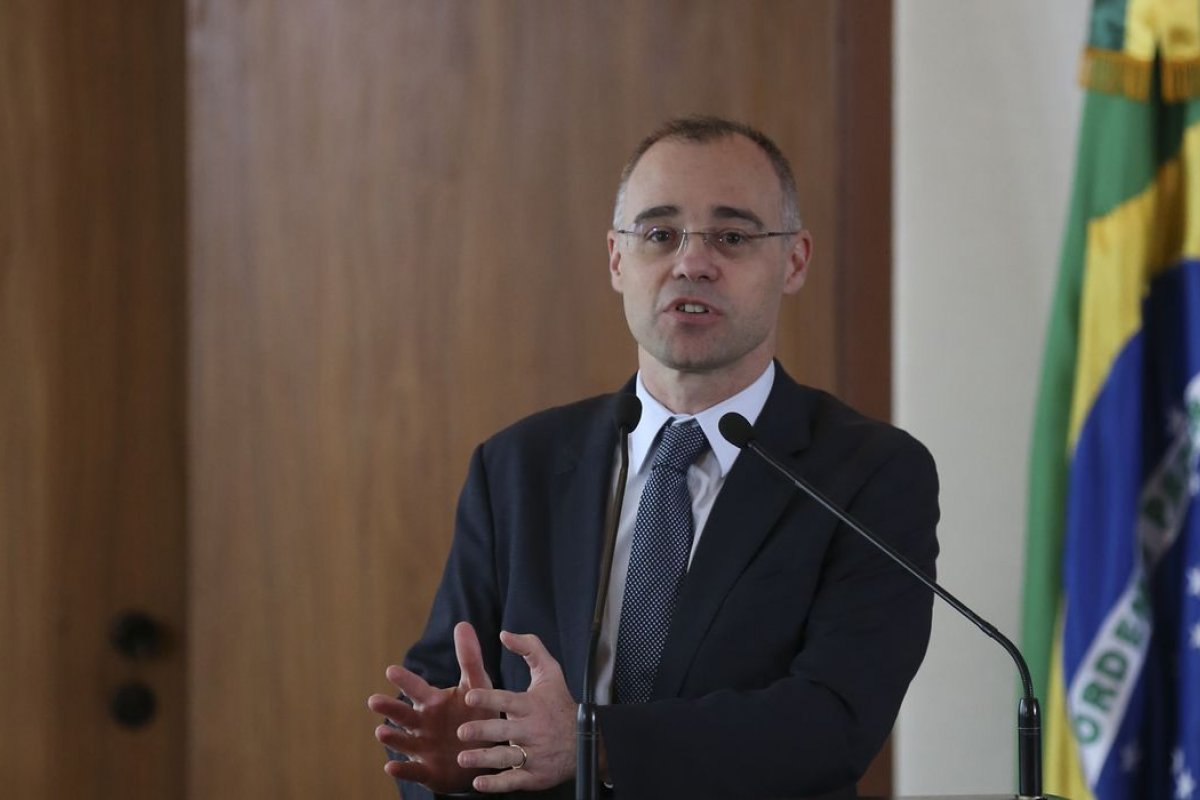Vice da PGR se posiciona contra pedido para STF obrigar Alcolumbre a marcar sabatina de André Mendonça