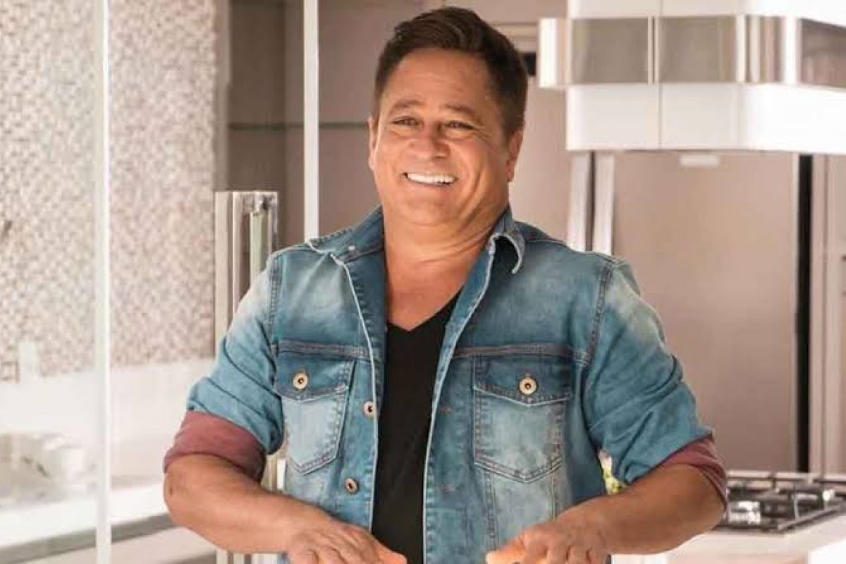 Veja fotos! Parte do teto da casa do cantor Leonardo desaba por conta das fortes chuvas! 