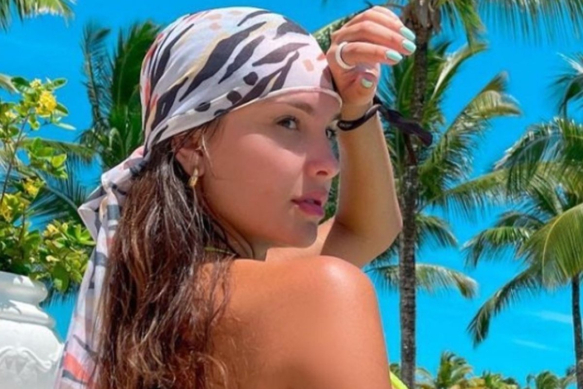 Ex-BBB Thais Braz curte a Bahia neste final de semana! 