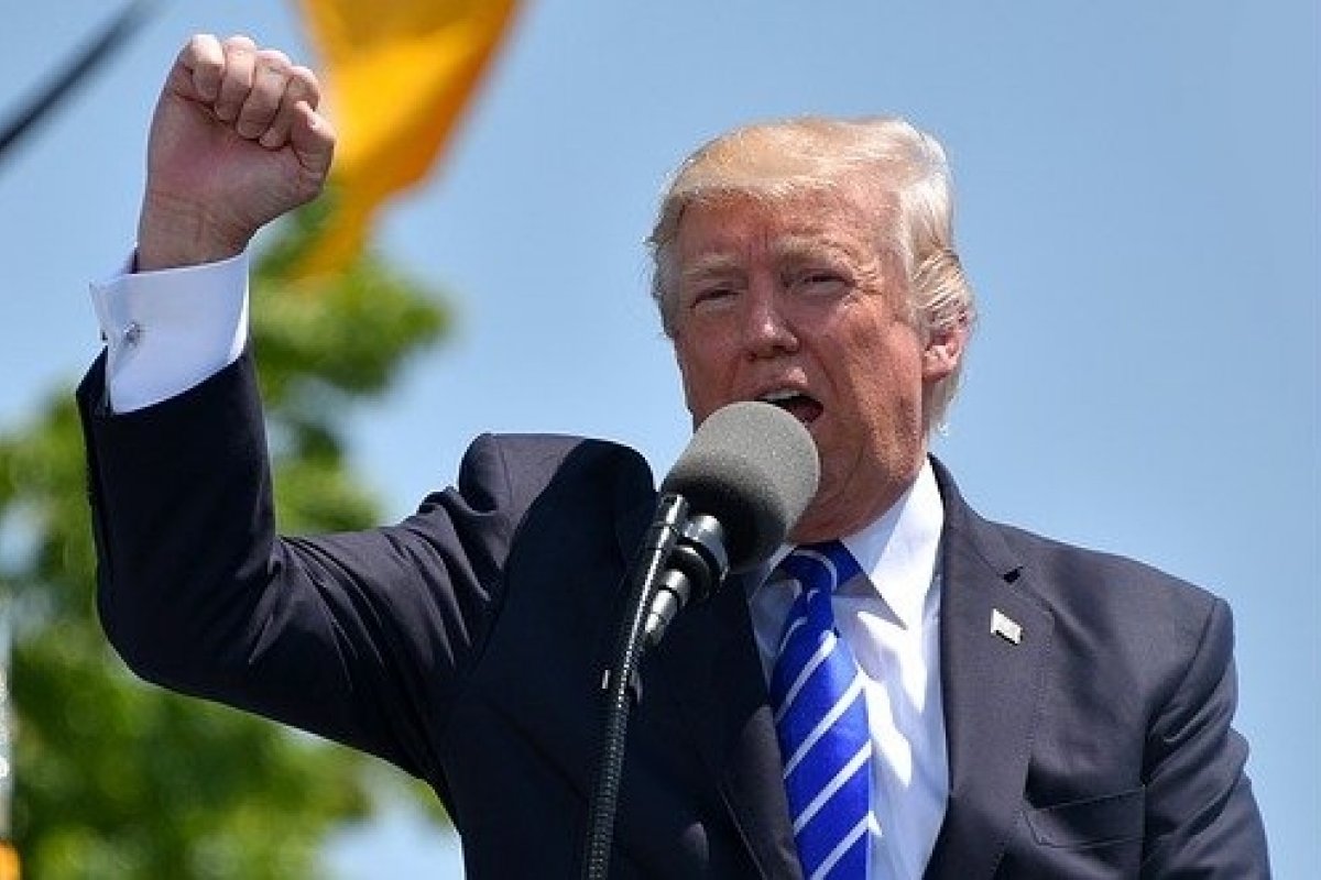Donald Trump declara que a China deveria investigar candidato à vice-presidência 