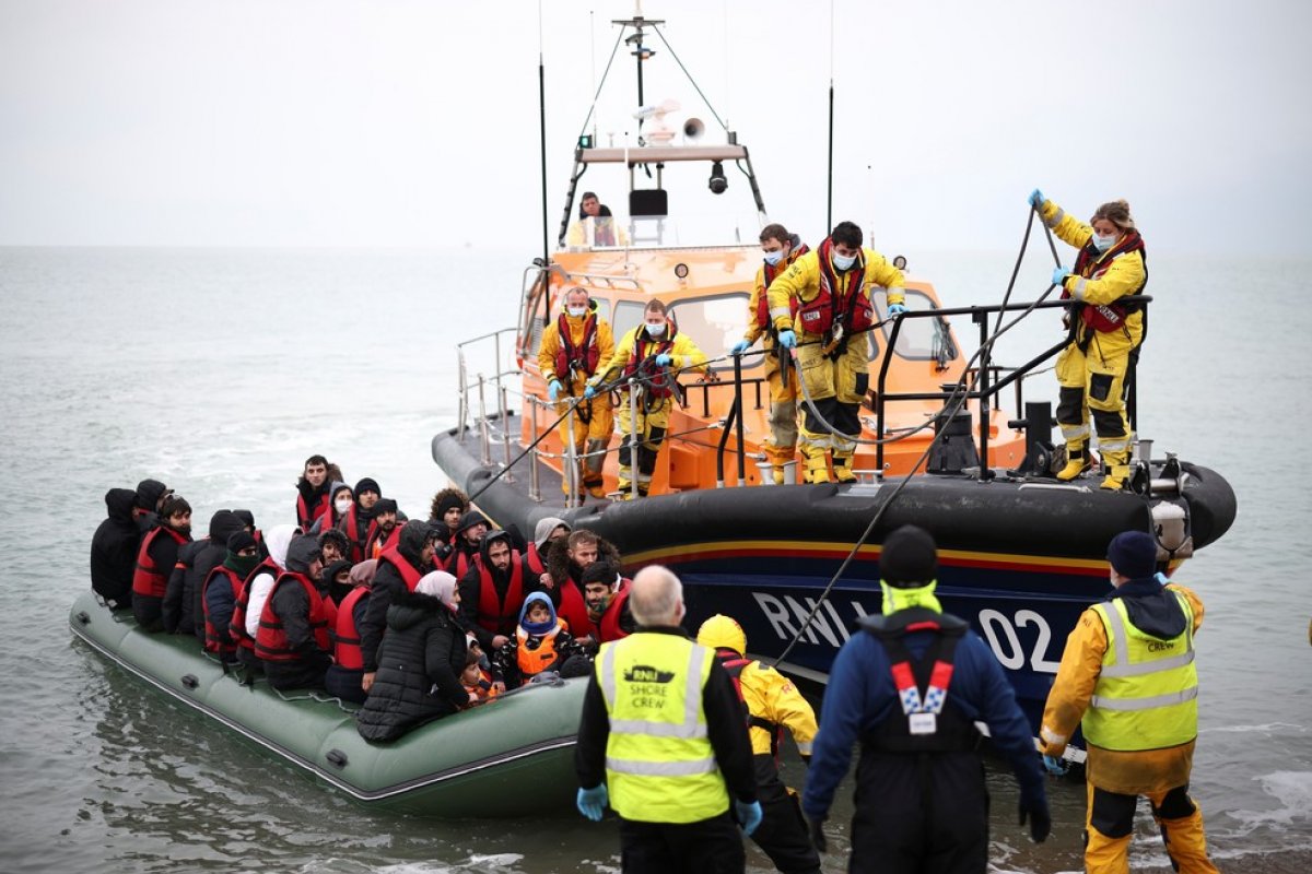 Naufrágio no Canal da Mancha deixa 33 mortos nesta quarta-feira