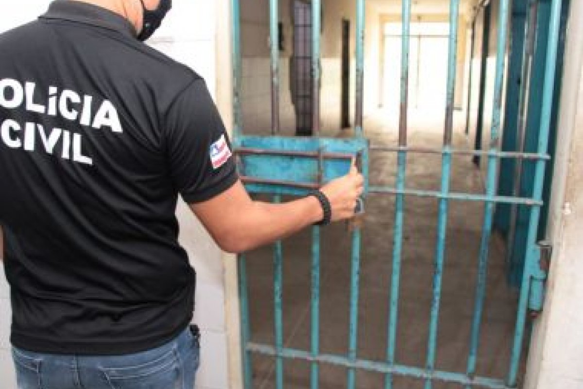 Homem é preso por dever R$ 14 mil de pensão alimentícia em Araci, interior da Bahia 