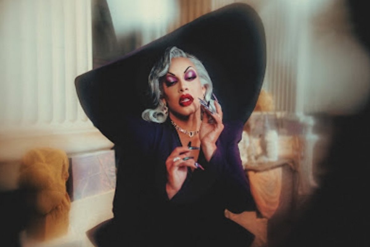 Após sucesso de "A Queda", Gloria Groove interpreta três personagens em novo clipe, "Leilão"