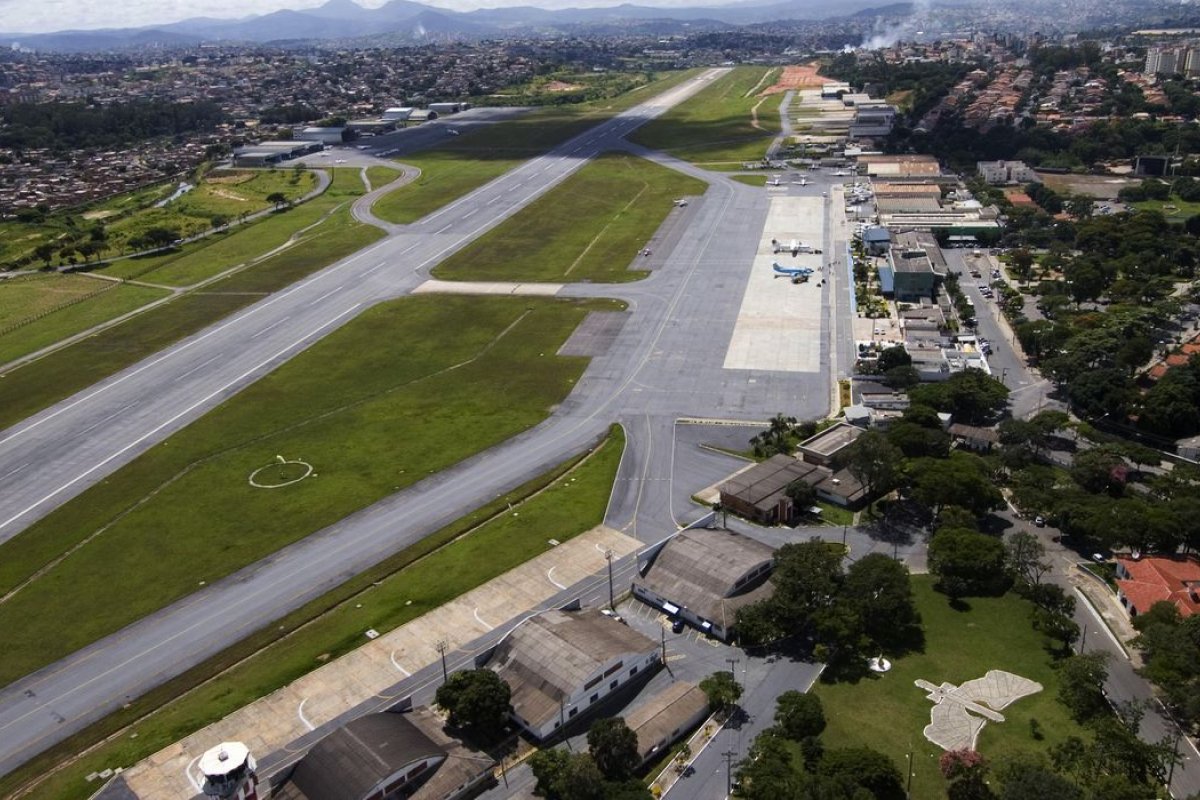 Trabalhadores do setor aeroviário decidem cancelar greve marcada para hoje (29) 