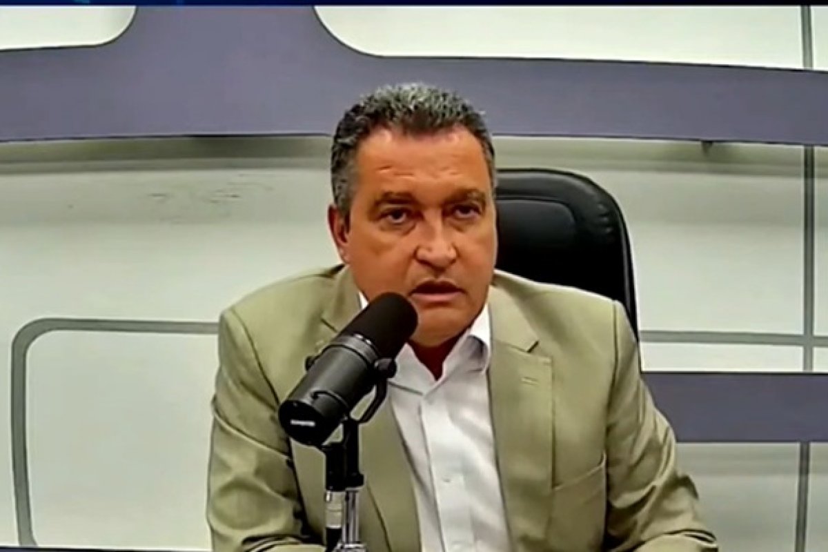 “Não tomarei nenhuma decisão precipitada”, diz Rui Costa sobre o carnaval