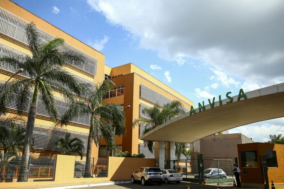 Anvisa pede informações aos laboratórios sobre testes de vacinas contra Ômicron