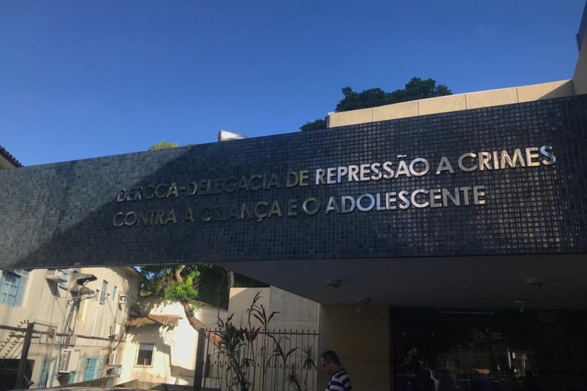 Mulher presa por manter filha adolescente e bebê em cárcere privado tem liberdade provisória 
