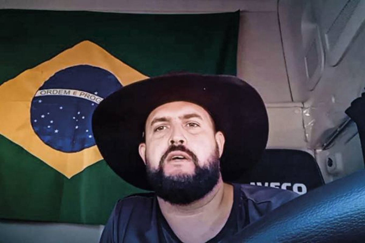 Esposa de Zé Trovão diz foi impedida de visitá-lo na prisão por não estar vacinada