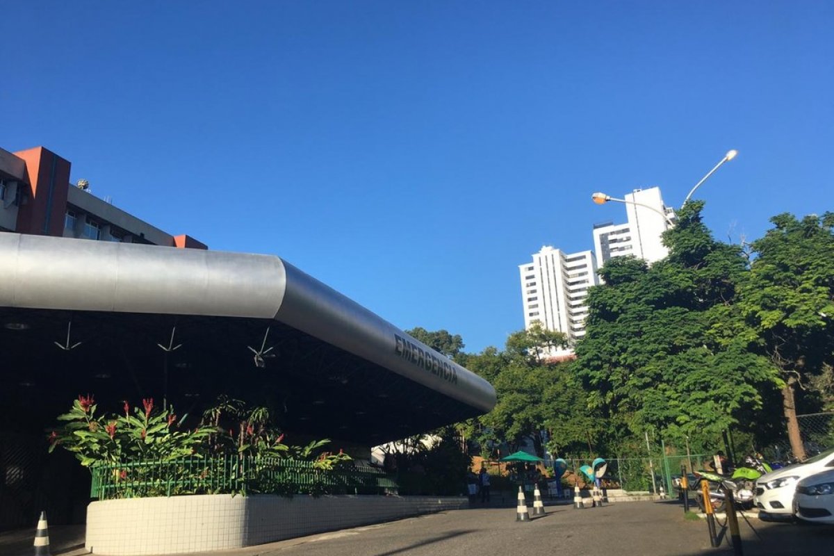 Grupo espanca jovem com barra de ferro após desentendimento em Salvador