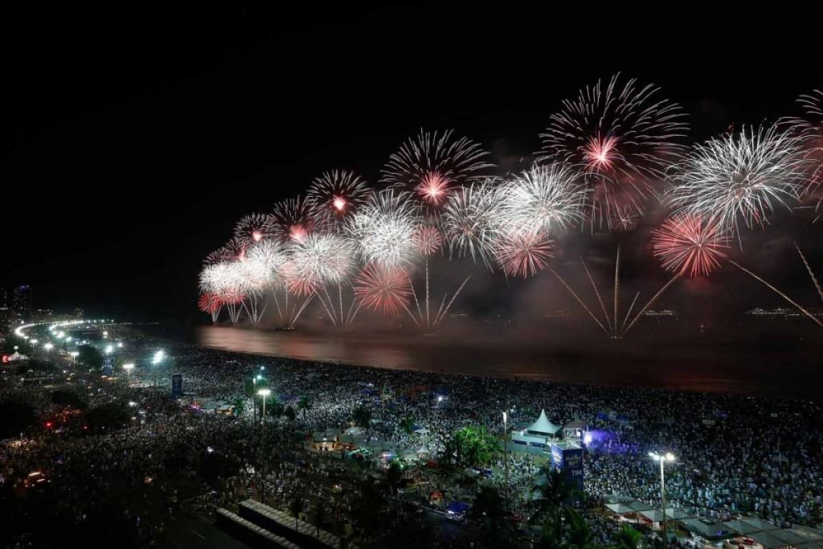 Réveillon 2022: governador do Rio confirma queima de fogos em Copacabana
