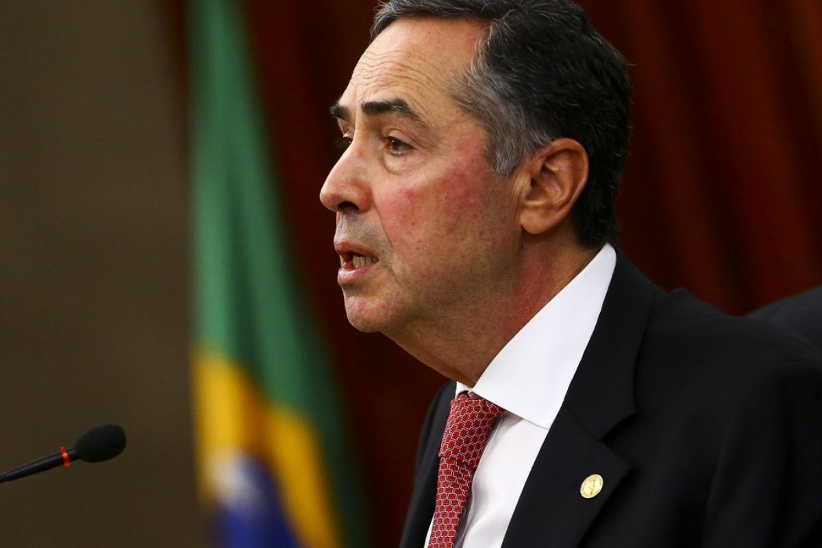 "É preciso acertar a intensidade da dose para não matarmos o paciente", diz Barroso diz sobre regulação das redes sociais
