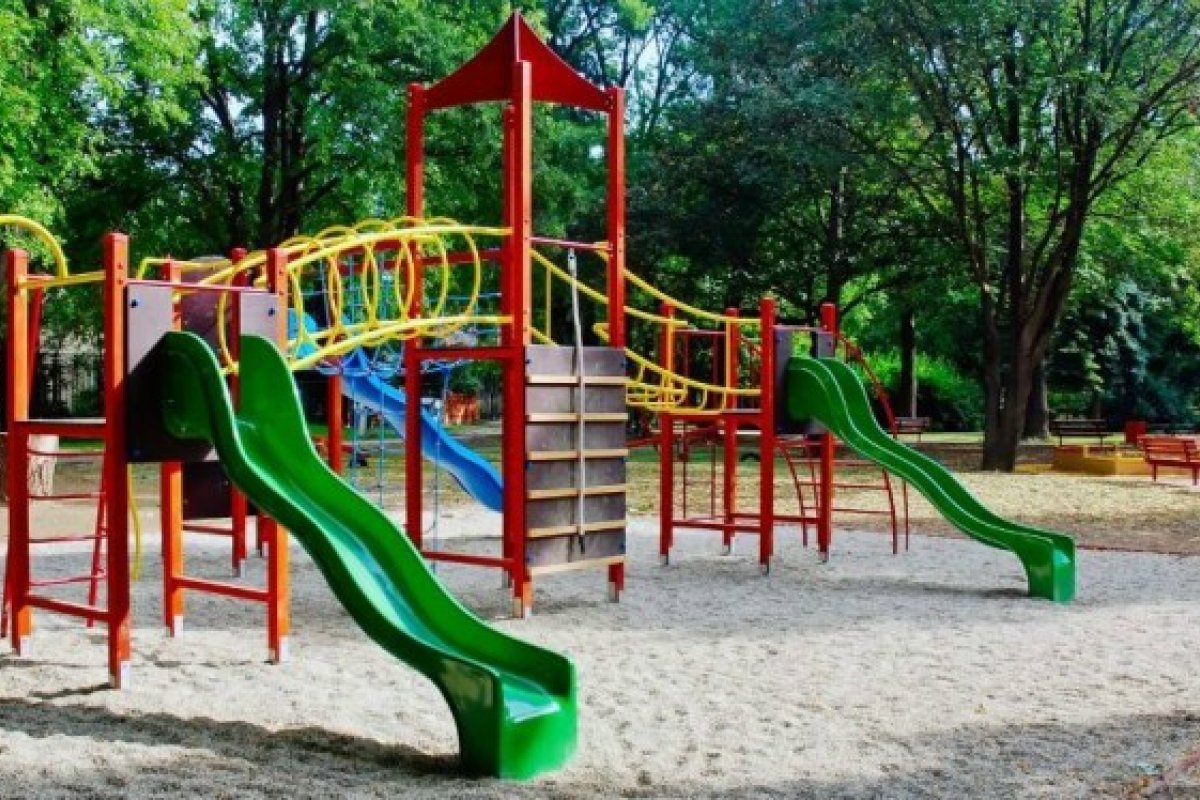 CCJ da Câmara aprova projeto que determina limpeza em areia de parques infantis