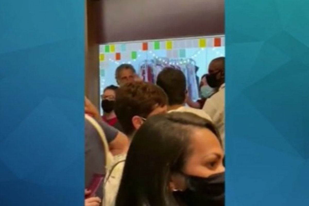 Vídeo: Lançamento de livro de Sergio Moro é marcado por confusão no Rio de Janeiro