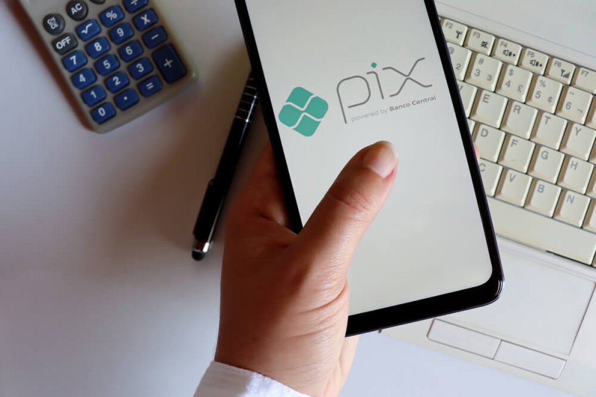 Podcast No Farol: benefícios e perigos do Pix