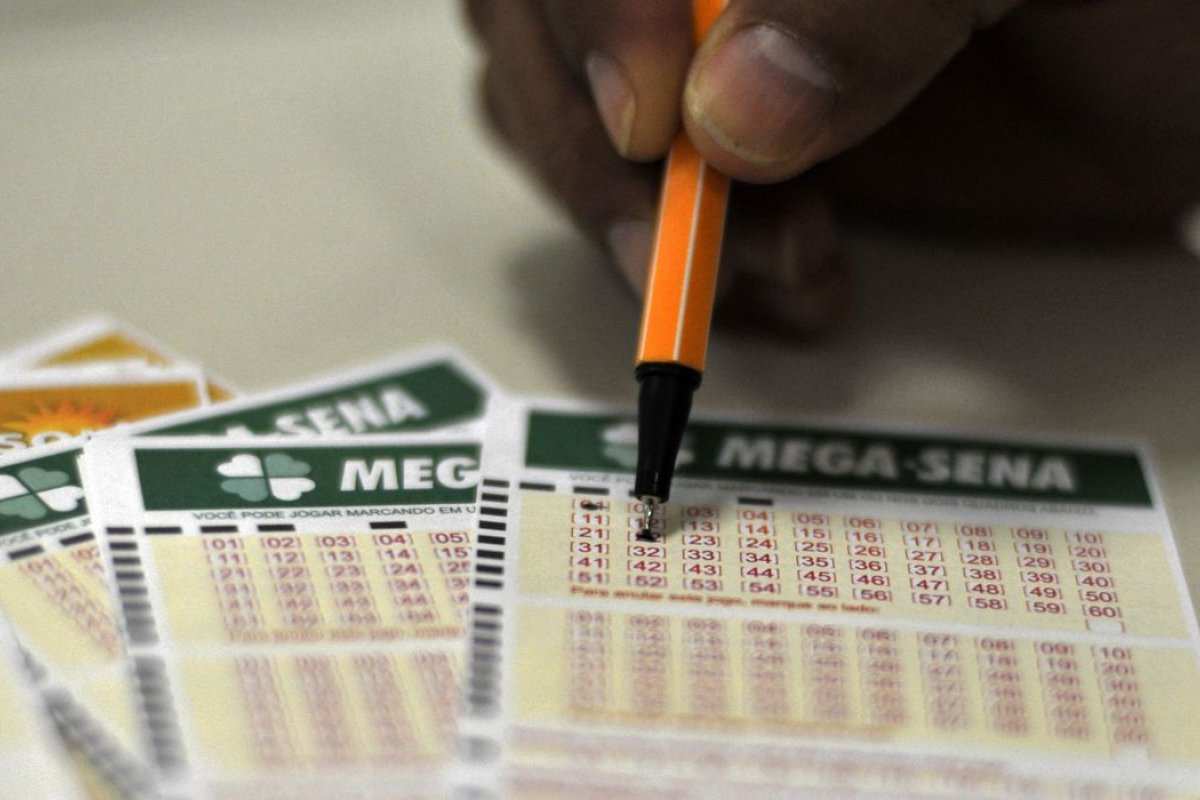 Mega-Sena deve pagar prêmio de R$ 3 milhões neste sábado (11)
