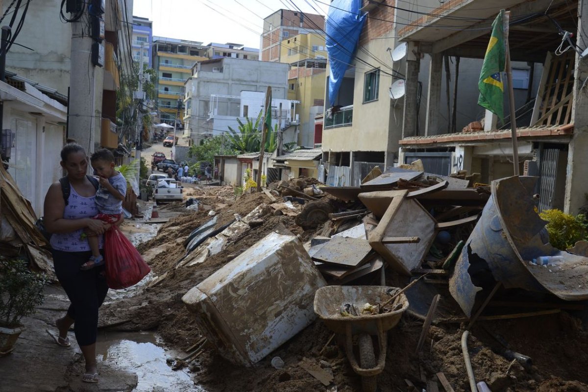 PRF: suspeito de integrar milícia que controla comunidades é preso no Rio
