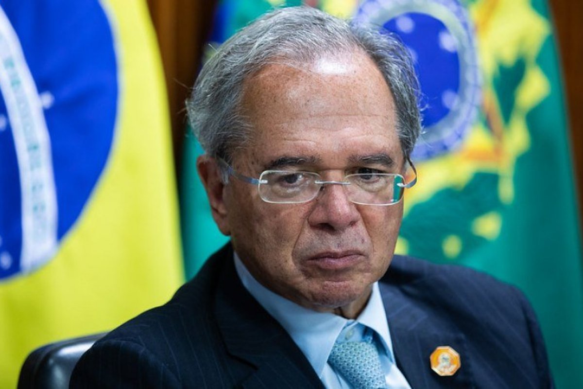 Guedes: Nunca prometi que Brasil iria continuar crescendo em 'V'