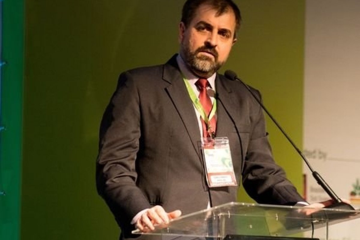 Diretor de Avaliação da Capes, Flávio Camargo, deixa a fundação