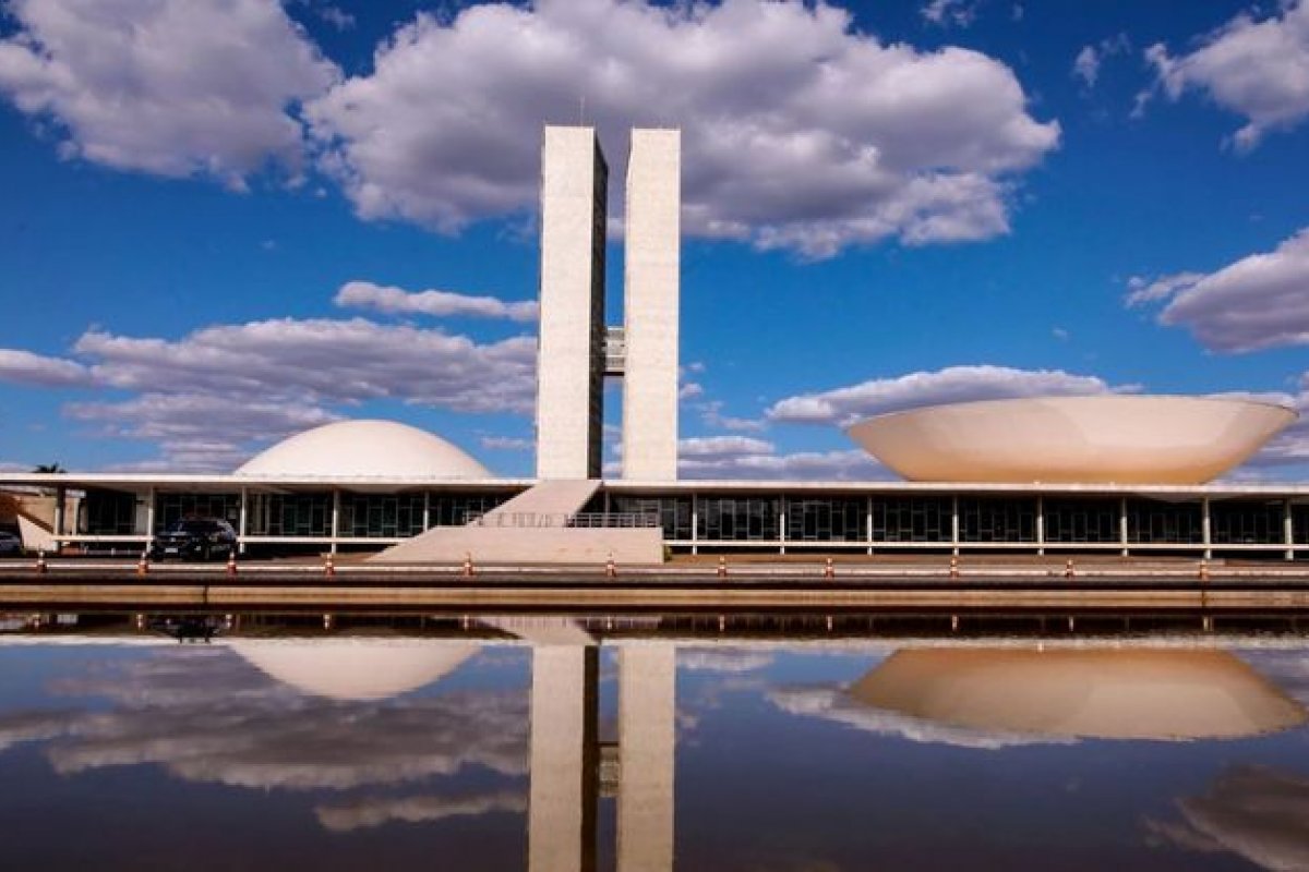 Congresso vai promulgar nesta quinta-feira (16) a PEC dos Precatórios