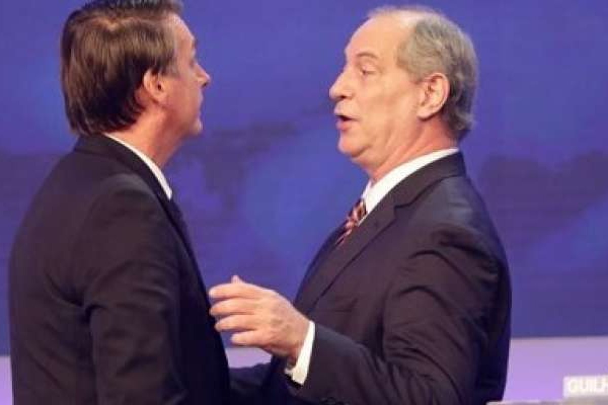 "A partir do mês que vem tem mais 670 PFs na rua" ironiza Bolsonaro sobre operação contra Ciro Gomes 