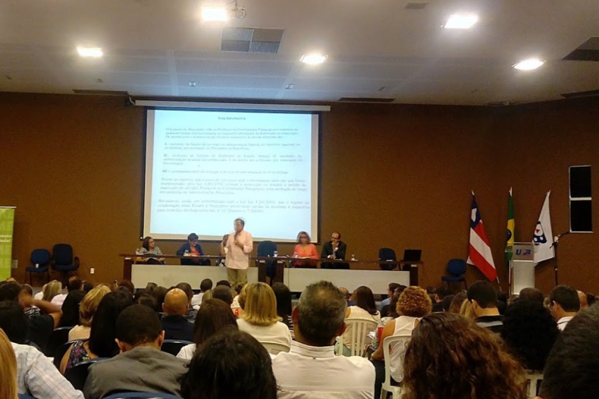 Bahia sedia seminário Sisar e Centrais de Abastecimento de Água 