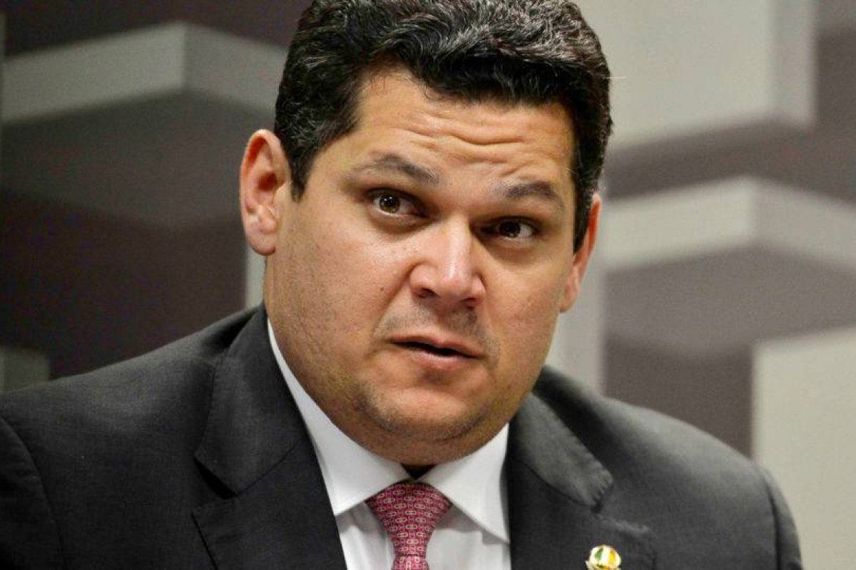 Calendário judaico faz presidente do Senado adiar reunião da Reforma da Previdência