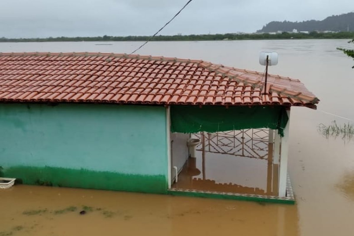 72 municípios baianos estão em situação de emergência em decorrência das chuvas