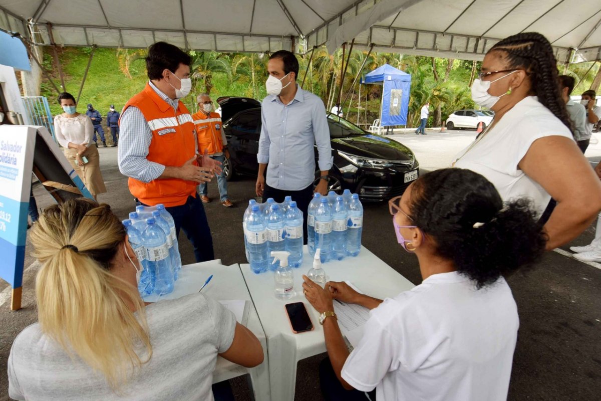 Drive-thru solidário arrecada água mineral até domingo (2)