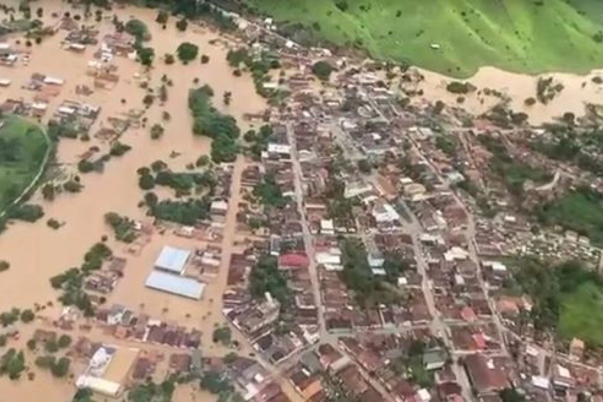 [Sobe para 850,4 mil o número de atingidos pelas chuvas na Bahia]