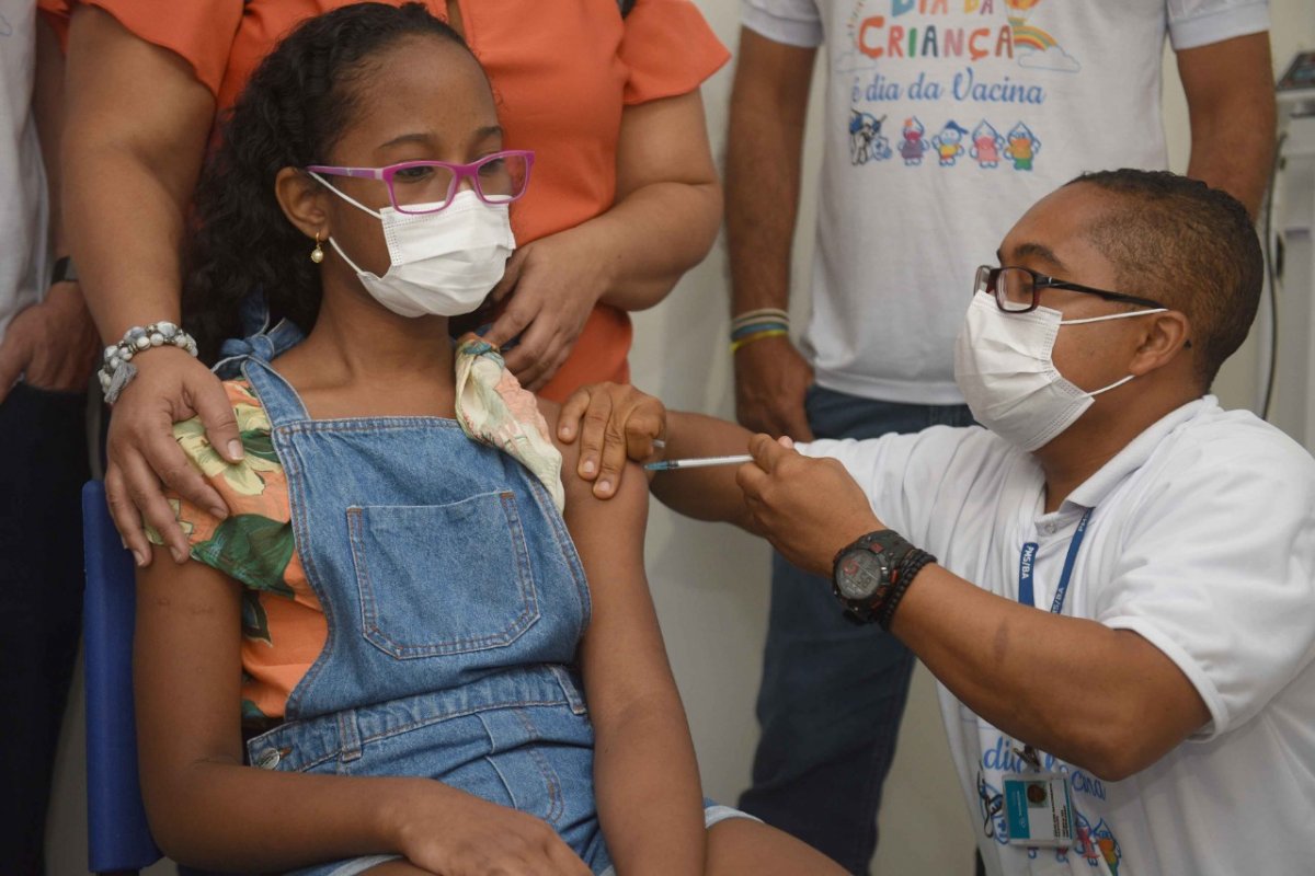 [Salvador inicia vacinação para crianças de 11 anos e de 5 a 11 anos com deficiência permanente]