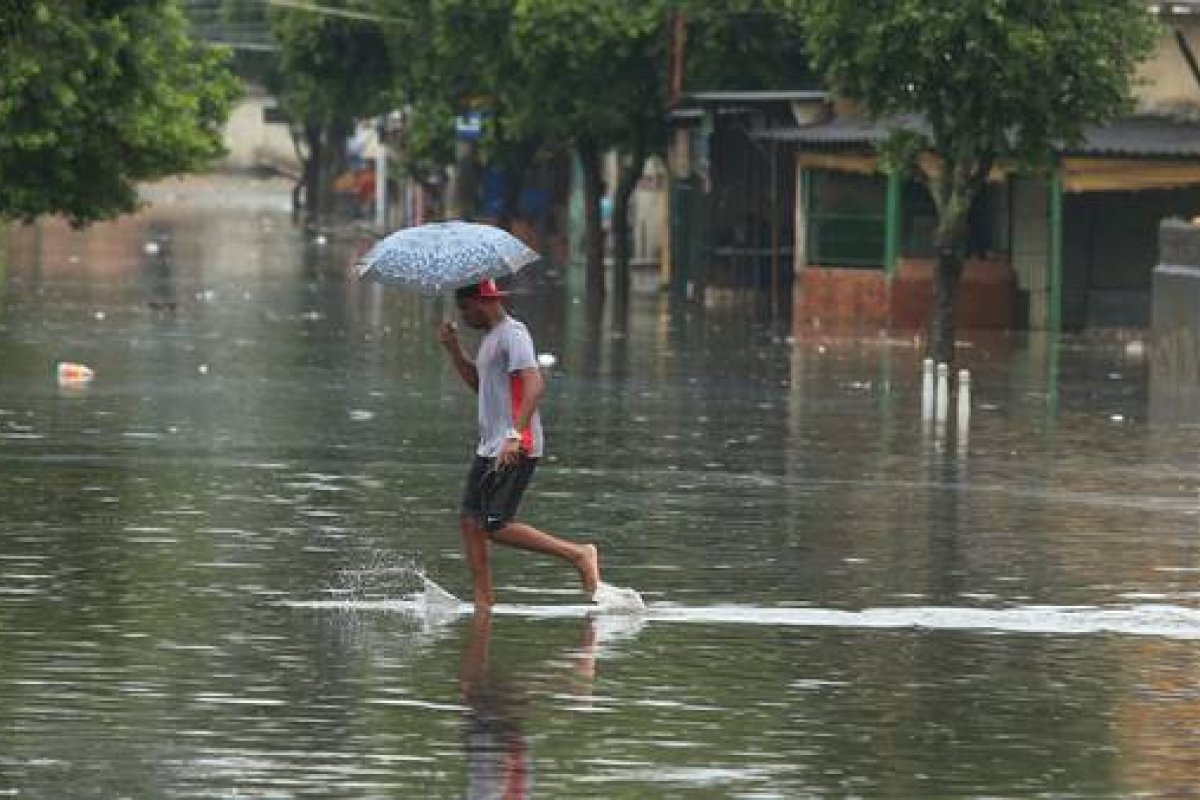 [Brasil tem maior número de emergências por chuva em cinco anos, diz jornal]