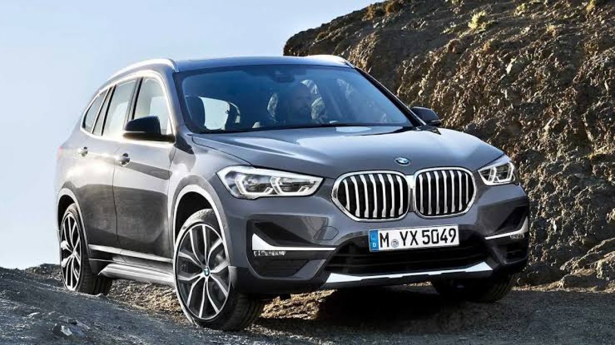 [BMW X1 chega à linha 2022 com novo interior e preços a partir de R$ 287,9 mil ]