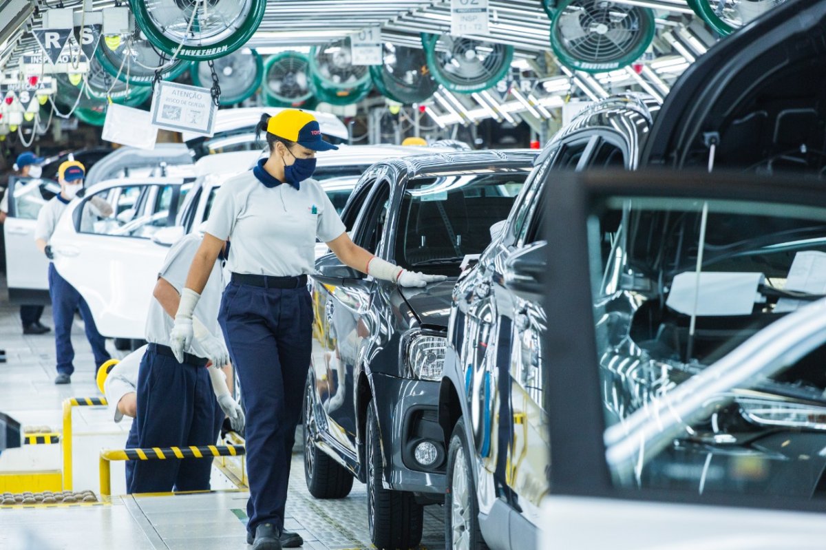 [Anfavea registra crescimento na produção de carros em 14,1%]