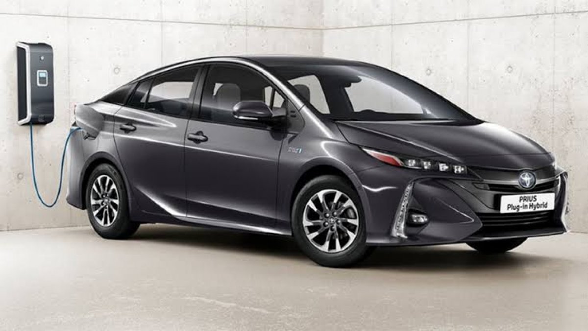 [Toyota chega a marca de 20 milhões de carros eletrificados vendidos ]