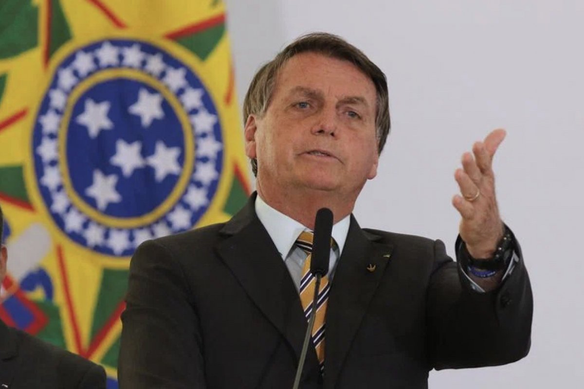 [Bolsonaro pede que empresários parem de anunciar na Globo]