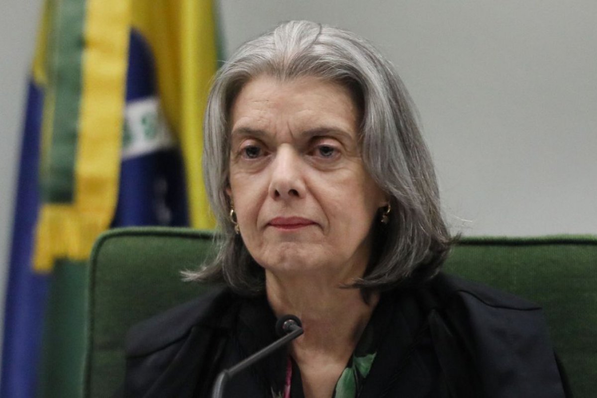 [Cármen Lúcia cobra Governo Bolsonaro a elaboração de um plano ambiental]