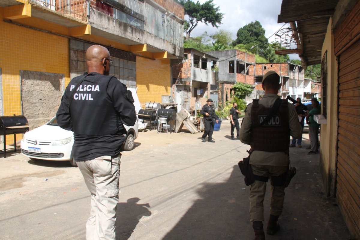 [ Operação contra venda de peças veiculares roubadas faz apreensões em Salvador]