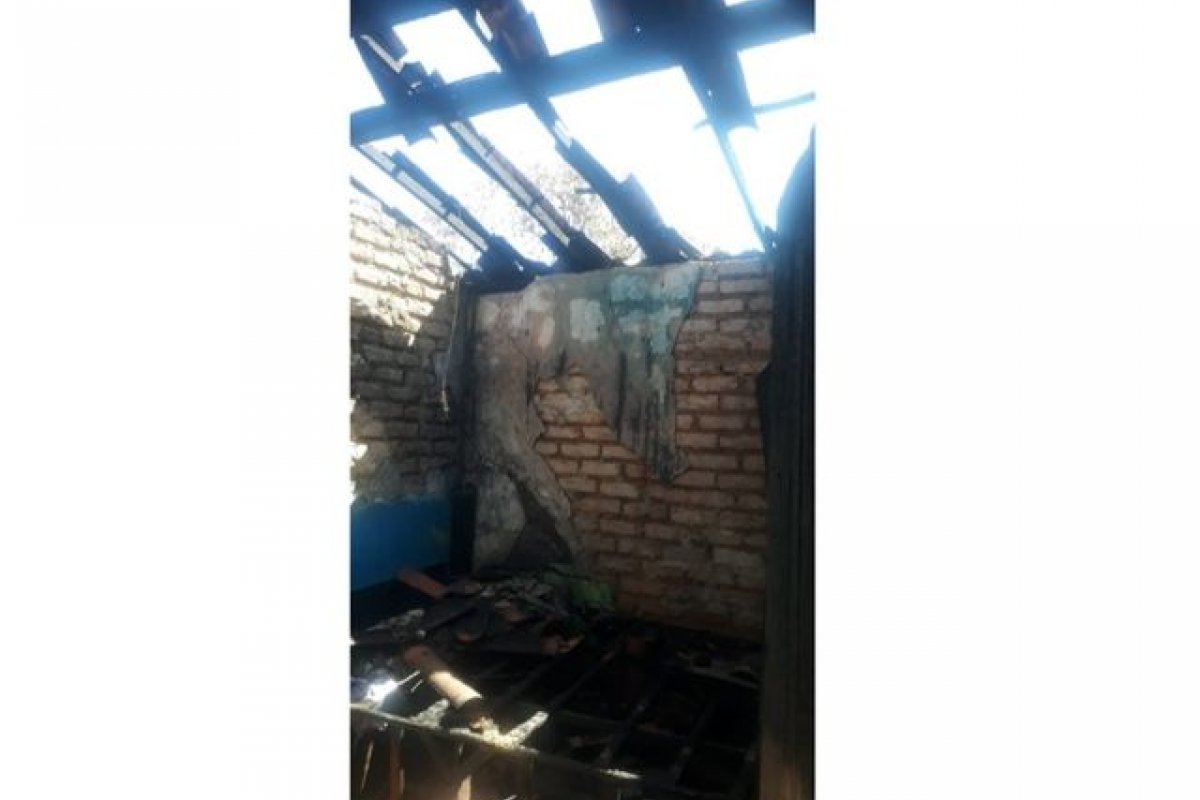 [Homem é preso após descumprir medida protetiva e incendiar casa da mãe no sudoeste da Bahia]