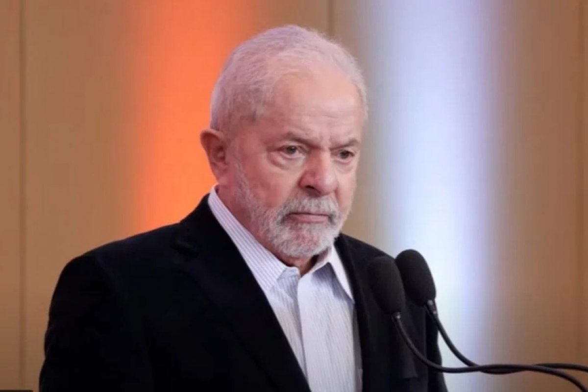 [Lula afirma que Bolsonaro foi eleito por narrativa de ‘negar política'  ]