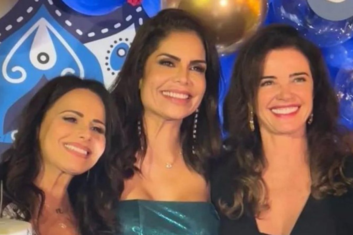 [Rainhas! Viviane Araújo, Luma de Oliveira e Raíssa Machado se encontram em aniversário]