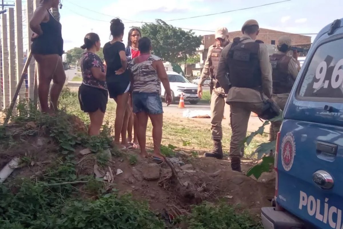 [Caminhoneiro de Goiás é morto a tiros em Feira de Santana, na Bahia]