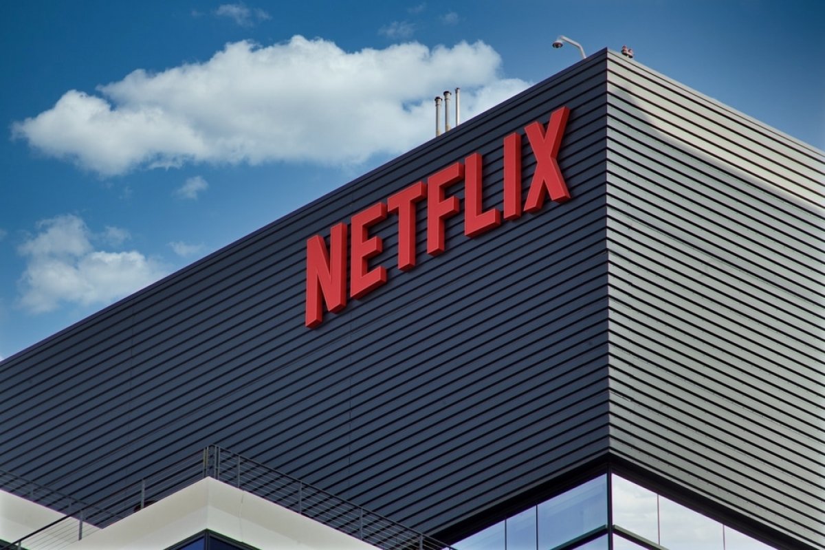 [Após perda de assinantes, Netflix demite mais de 150 funcionários]