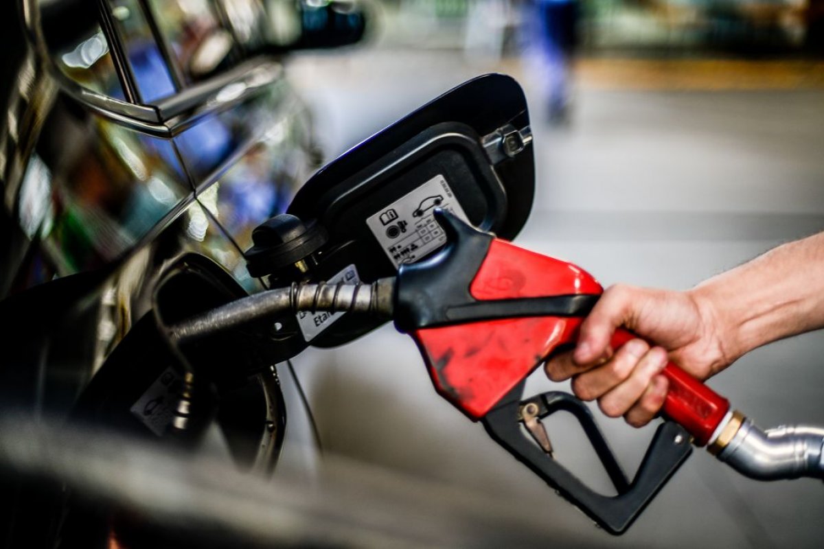 [Preço da gasolina no Nordeste é maior que a média nacional na primeira quizena de junho, aponta estudo ]