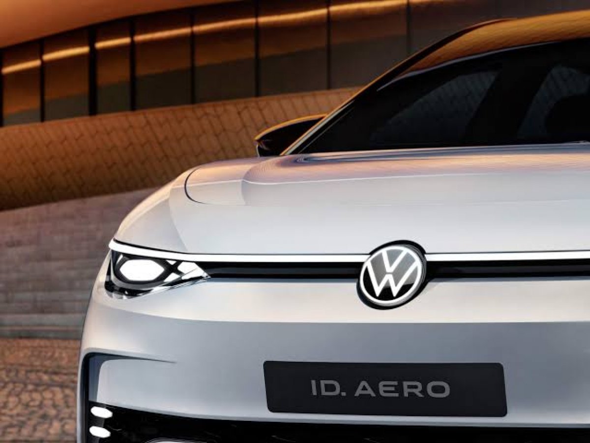 [Volkswagen revela sedã elétrico Aero na Europa ]