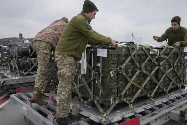 [Ucrânia receberá mais mísseis e munição prometidas por EUA]