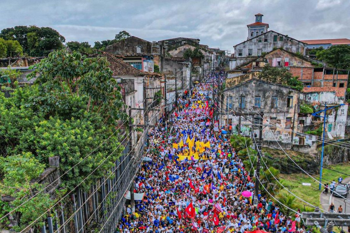 [Internautas questionam suposta montagem em foto de apoiadores de Lula na Bahia]